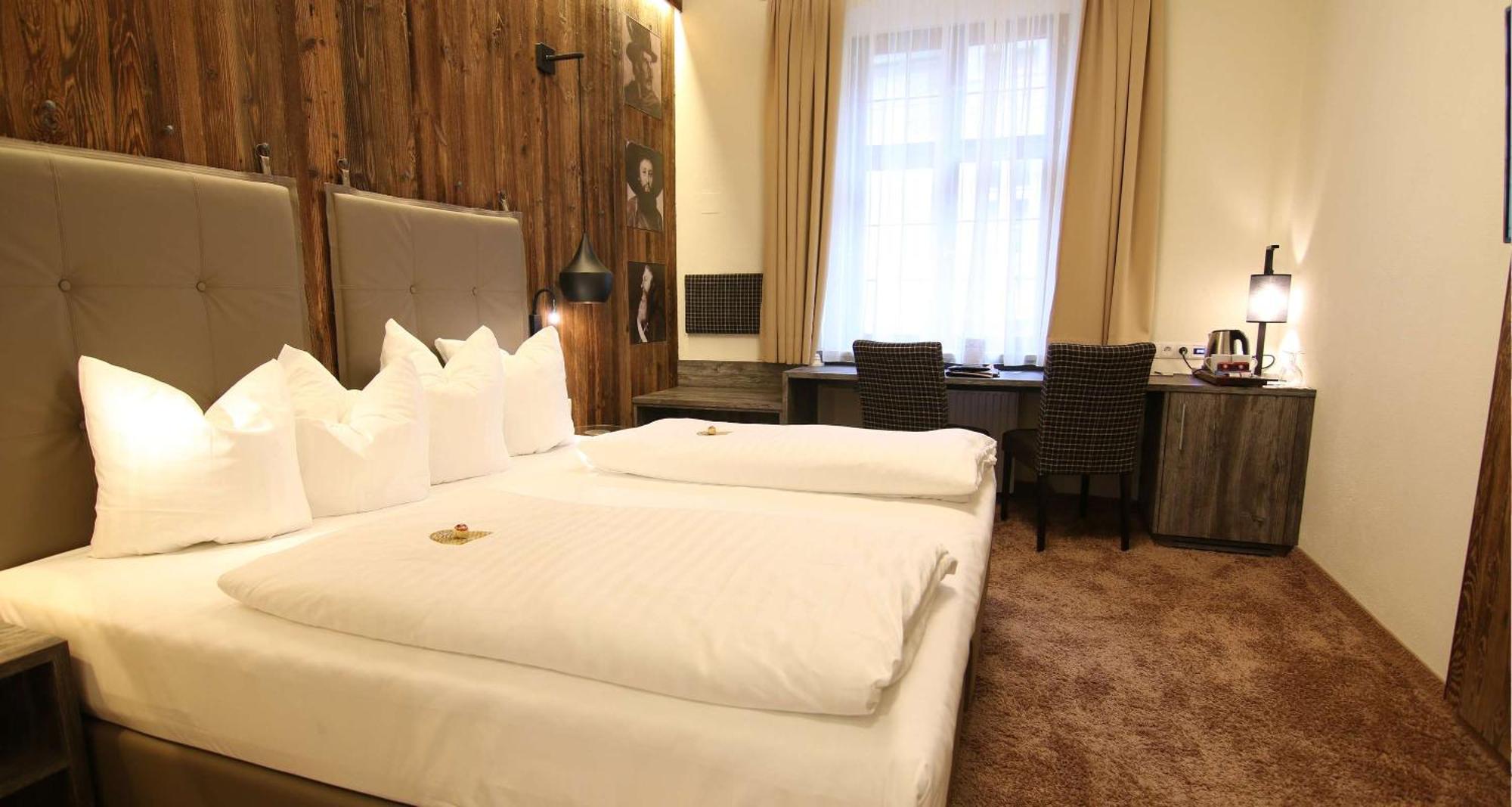 เบสต์ เวสเทิร์น พลัส โฮเทล โกลเดเนอร์ แอดเลอร์ อินส์บรูค Hotel อินส์บรุค ภายนอก รูปภาพ