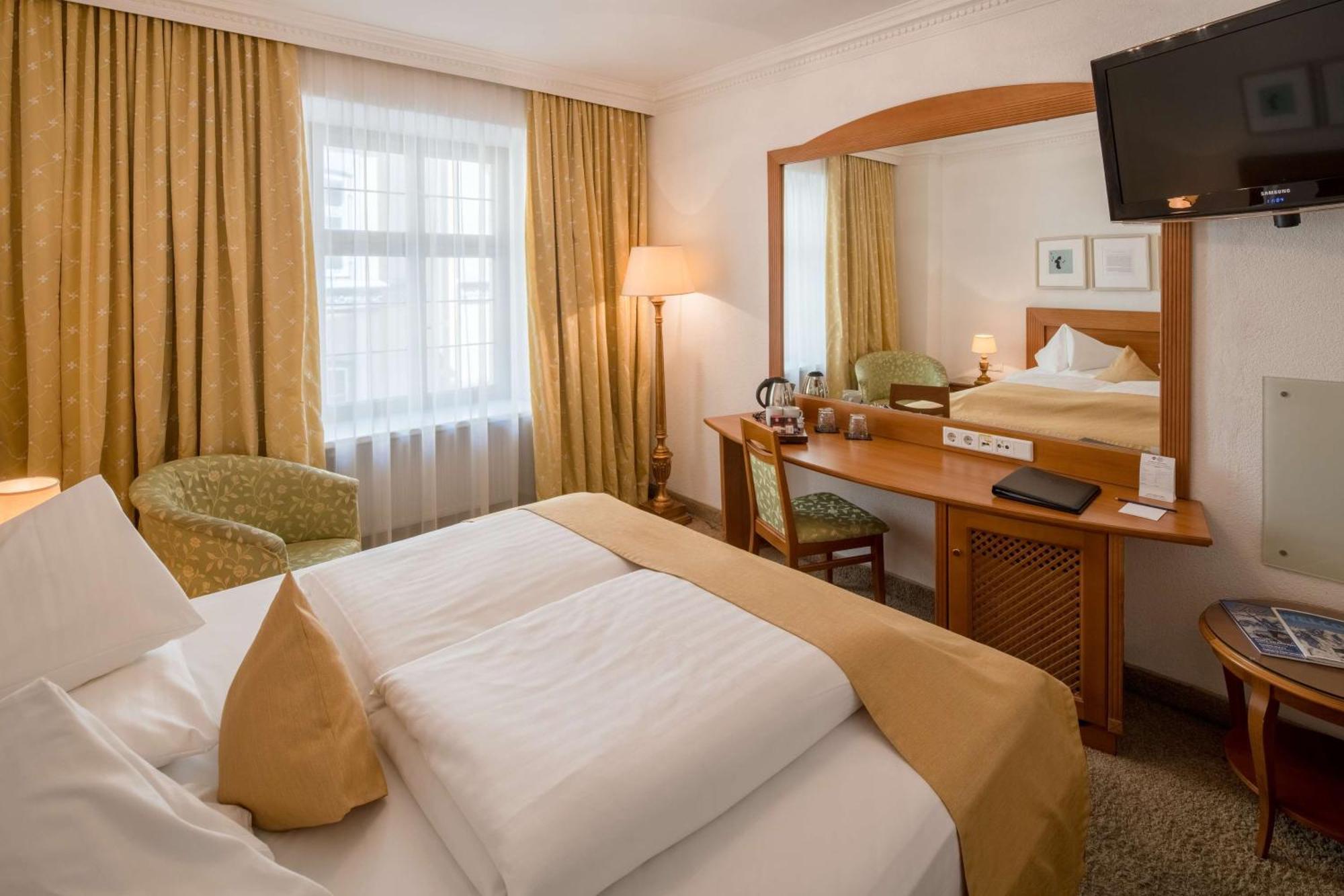 เบสต์ เวสเทิร์น พลัส โฮเทล โกลเดเนอร์ แอดเลอร์ อินส์บรูค Hotel อินส์บรุค ภายนอก รูปภาพ